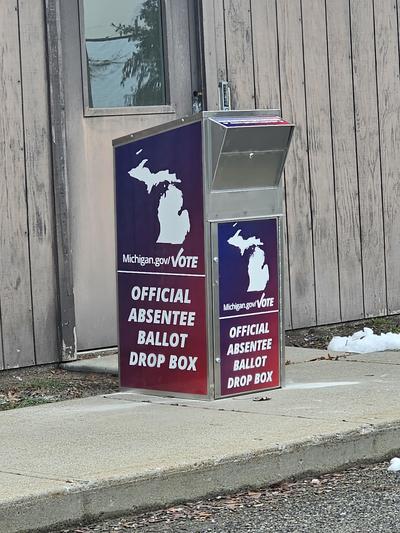 Picture of the absentee ballot drop box located at Fenton Twp Fire Station 2 on Owen Road